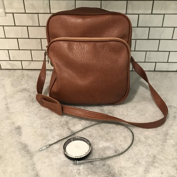Peter's Bag Corp Camera Bag Crossbody Brown Faux Leather Zipper Pockets Lock - Picture 1 of 6